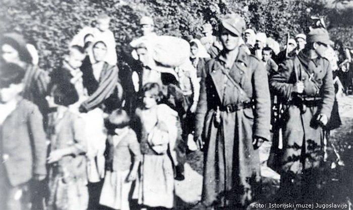 Ustaše sprovode žene i decu sa Kozare ustase sprovode zenu i djecu sa kozare