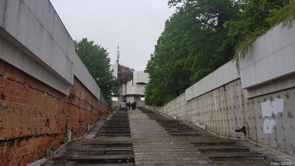 petrova gora spomenik