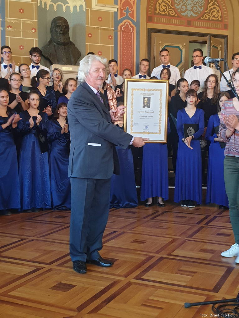 Budimir Dubak sa diplomom