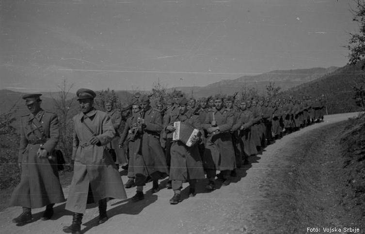 Pješadijska jedinica vojske 1951. godine | Foto: [url=http://www.vs.rs/sr_cyr/galerije/foto-galerije/iz-arhiva-foto-centra]Vojska Srbije[/url]