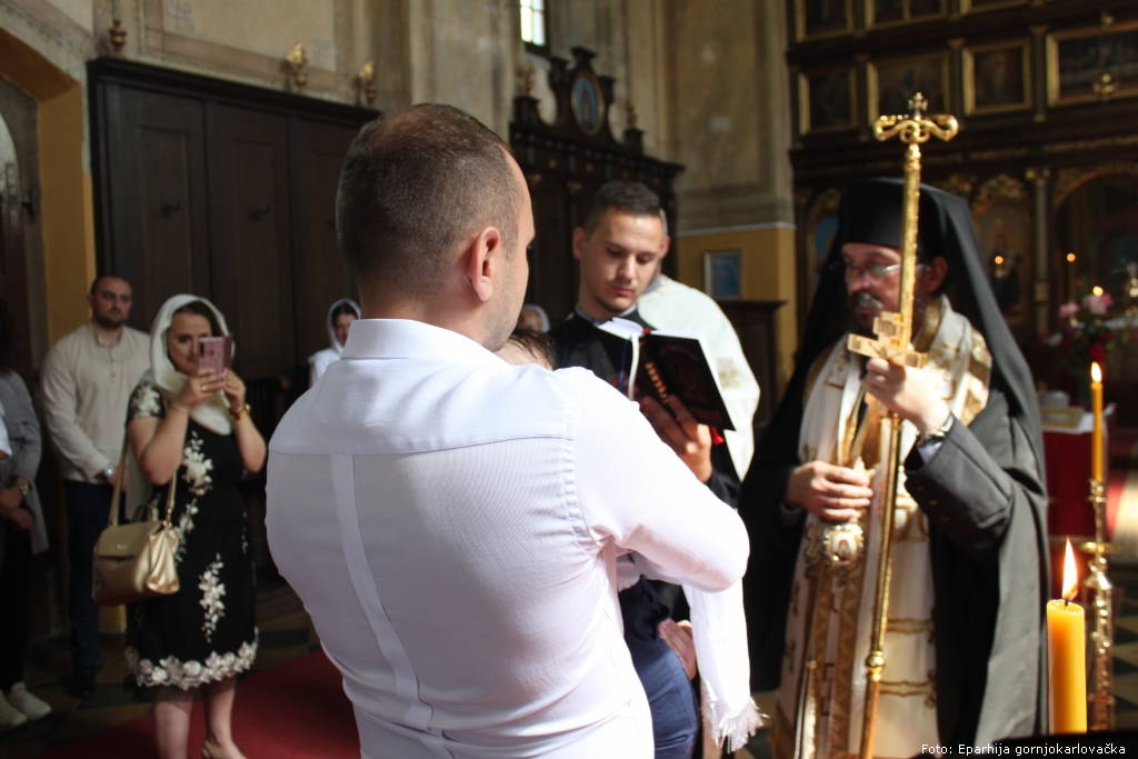Liturgija u Dvoru 9
