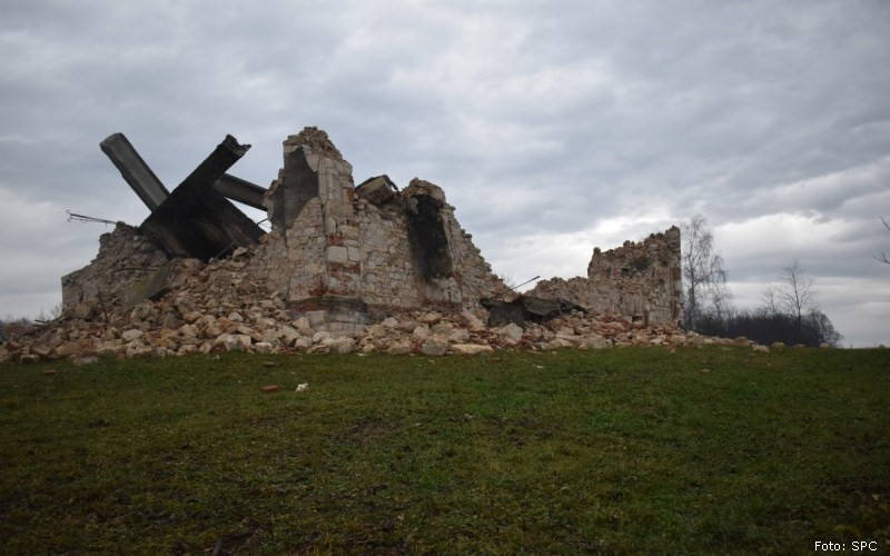  Ostaci crkve Svetog arhiđakona Stefana u Donjoj Bačugi 