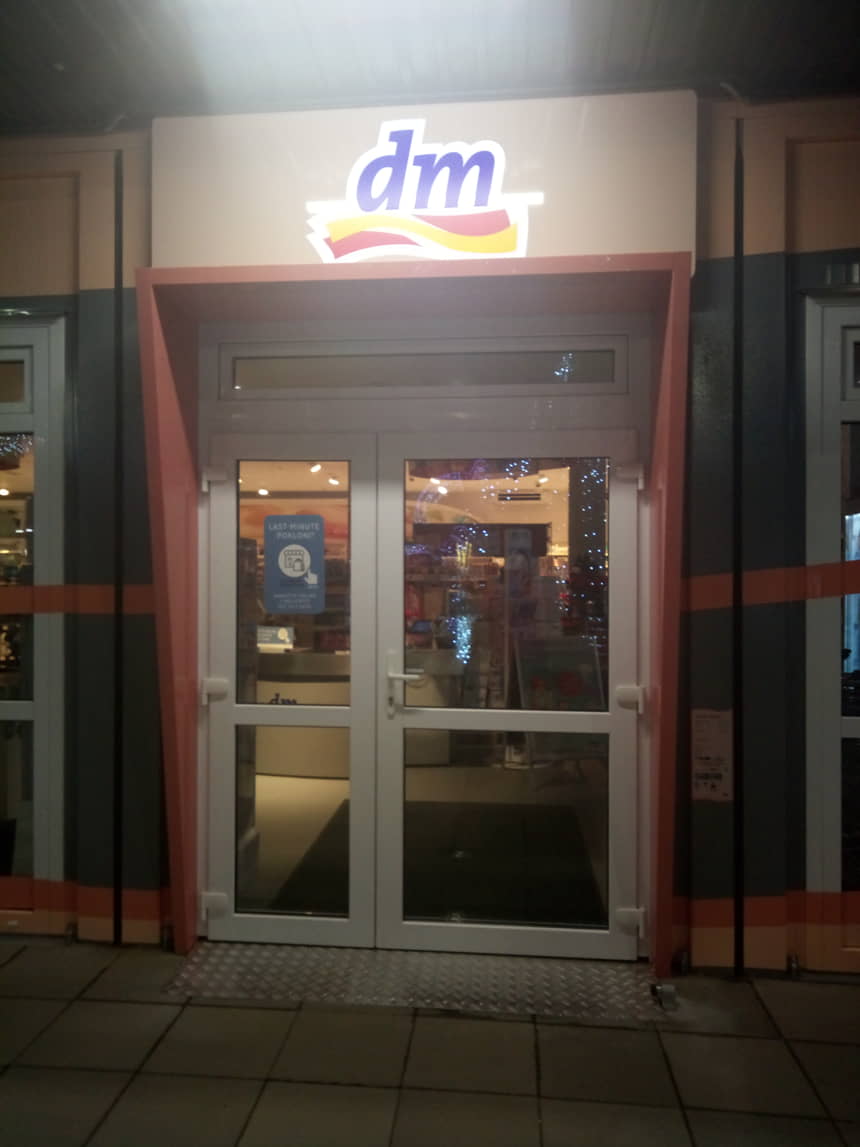 dm