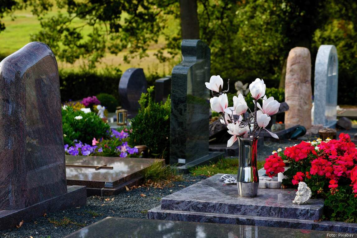 graves 3683272 1920