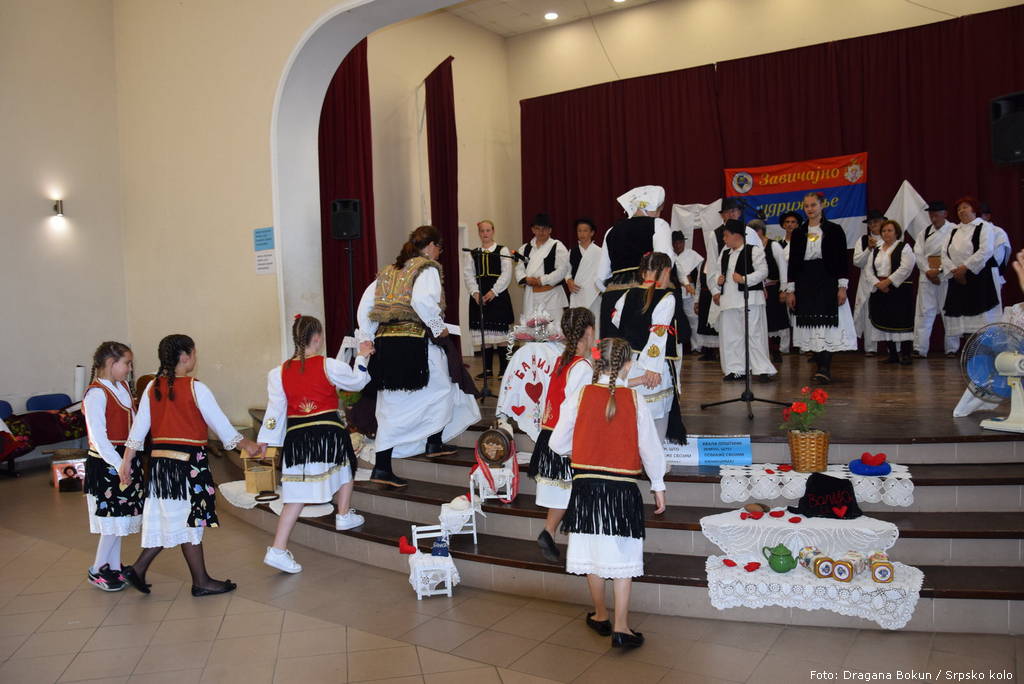 Bazar Ugrinovci 15