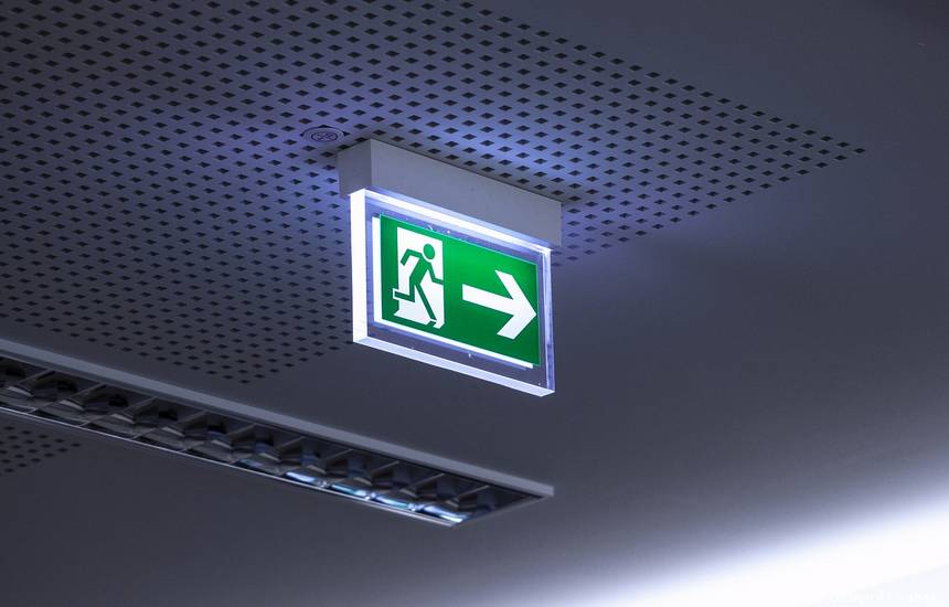 emergency exit 4168808 1280