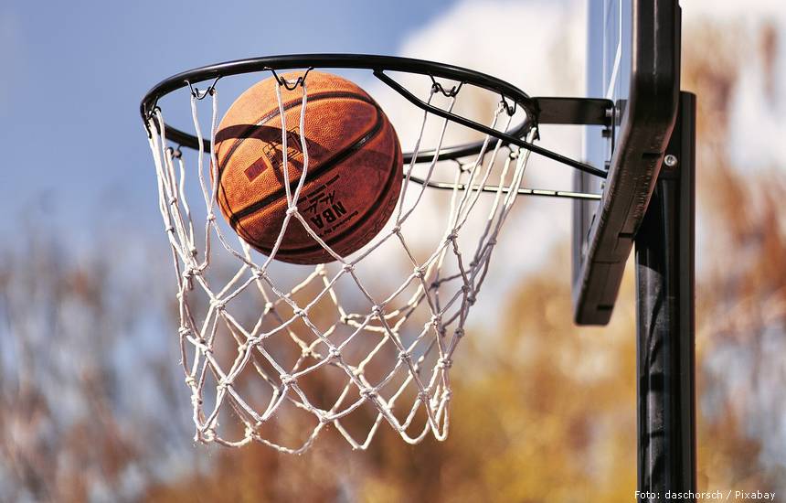 basketball 7121617 1280