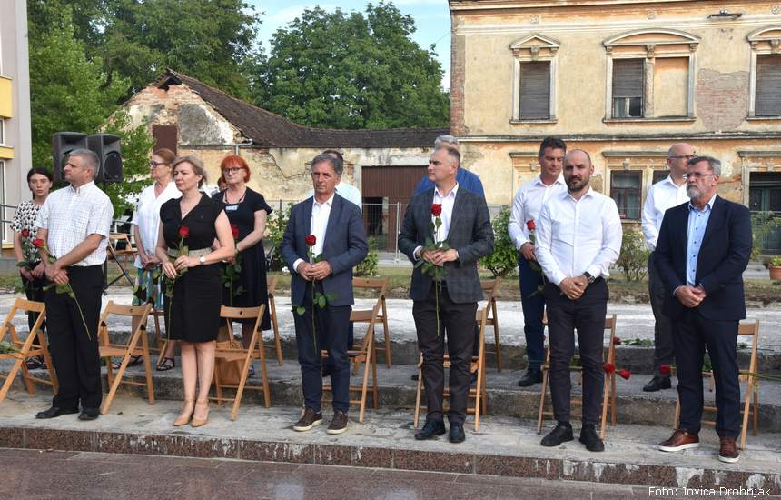 Parastos u Glini 1
