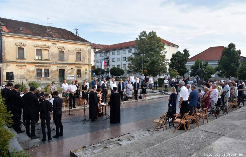 Parastos u Glini 3