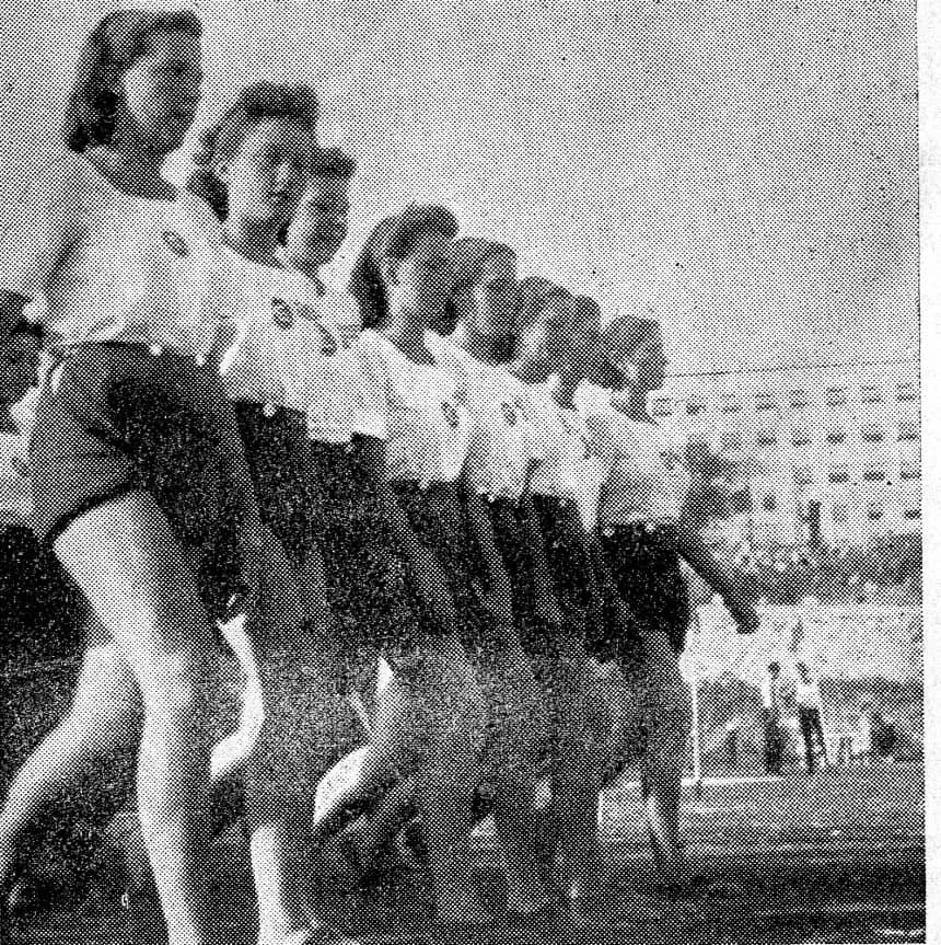 Sokolice na sletu na Sušaku 1939