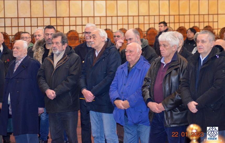 Parastos Maslenica 4
