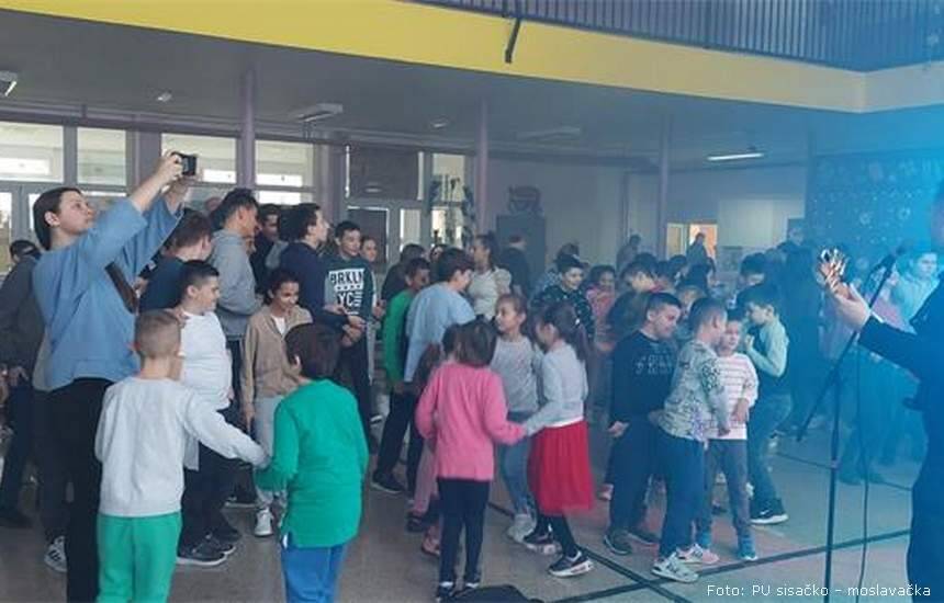 slika 4 dvor
