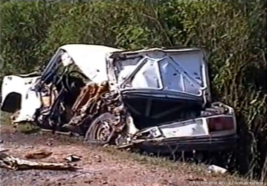 Ostaci automobila koji je u izbjegličkoj koloni 1995. vozio Zoran Danilović