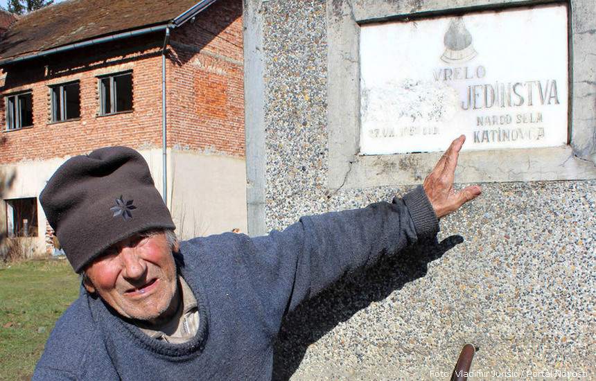 Na spomen ploči ostalo je samo "jedinstvo" – Nikola Ivošević