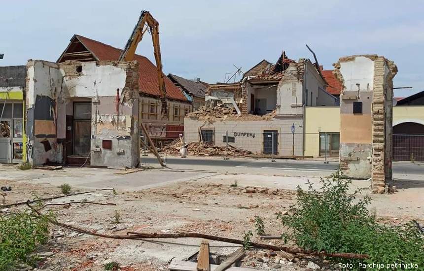 Parohijski dom nakon zemljotresa