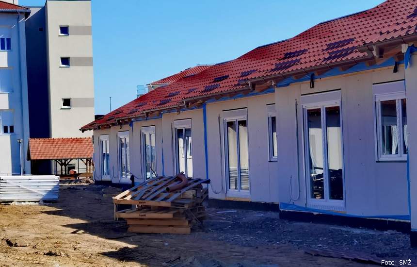 banovi dvori petrinja