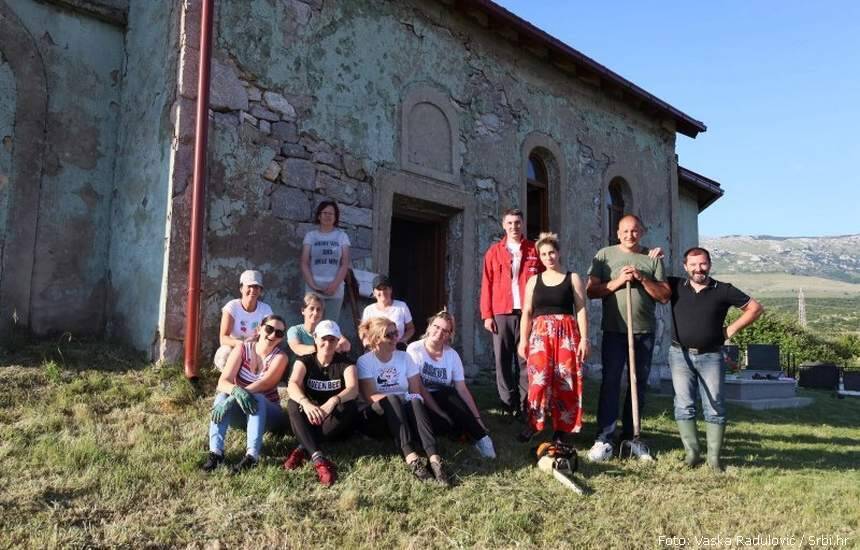 Mala Popina volonteri