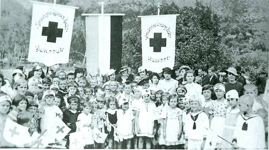 Podmladak Crvenog Krsta Genovic i Kumbor u Boki Kotorskoj
