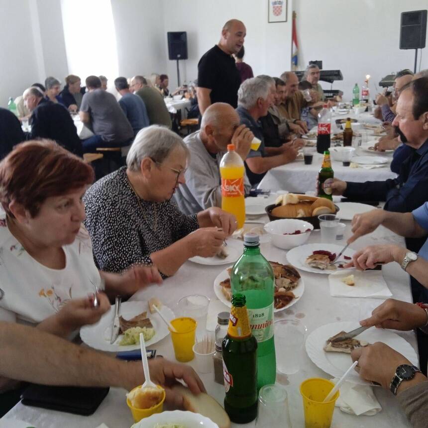 Slavski rucak u Papicima