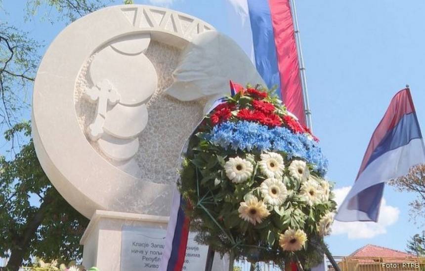 spomenik stradalima u bljesku gradiska rtrs