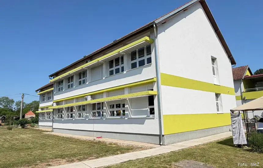 Dan škole u Hrvatskoj Dubici okupio učenike, nastavnike i roditelje