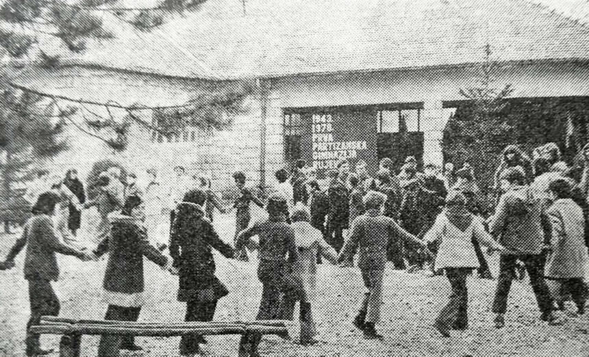 skolsko dvoriste u rujevcu 1978
