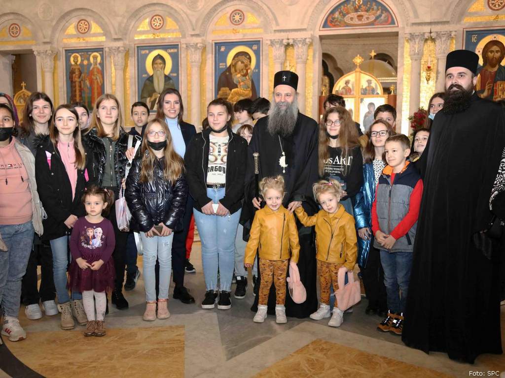 djeca_sa_banije_i_korduna_kod_patrijarha06.jpg