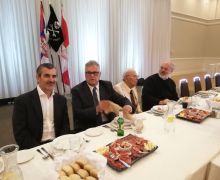Dio svečarskog stola, Zoran Cvijetić, Petar Đeneralović, Dinarac i Otac Đuro Samac