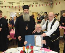 svesteniku-duri-kroswaru-urucena-je-zahvalnica-gornjokarlovacke-eparhije.jpg